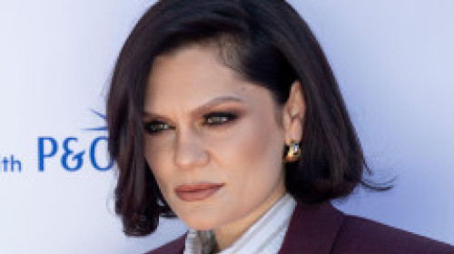 Jessie J, diagnosticată cu cancer la sân: „Voi dispărea o vreme”. Artista nu și-a pierdut simțul umorului nici acum