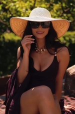 lili sandu in costum de baie (4)