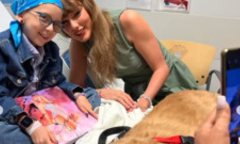 Taylor Swift, în vizită la un spital de copii din Florida. Imaginile emoționante sunt virale: „Are un suflet atât de blând!”