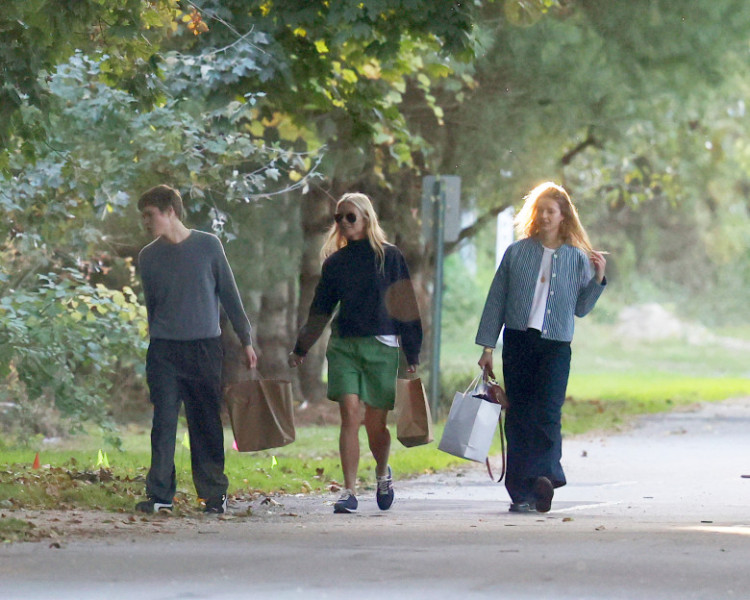EXCLUSIVE Gwyneth Paltrow And Kids Out In The Hamptons