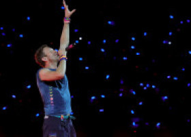 Chris Martin, la plimbare cu fiul prin NYC. Moses are 19 ani și e combinația perfectă dintre Gwyneth Paltrow și solistul de la Coldplay