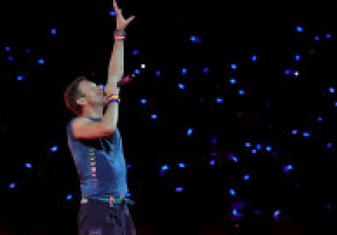Chris Martin, la plimbare cu fiul prin NYC. Moses are 19 ani și e combinația perfectă dintre Gwyneth Paltrow și solistul de la Coldplay