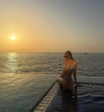 alexandra stan in costum de baie (2)