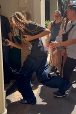 Shy Blue Ivy and father Jay-Z spotted in Paris!