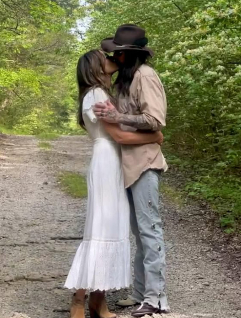 elizabeth hurley si billy ray cyrus