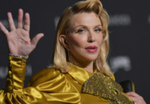 Courtney Love, la 60 de ani, face dezvăluiri despre iubirea secretă din viața ei: „Suntem mai degrabă prieteni cu beneficii”