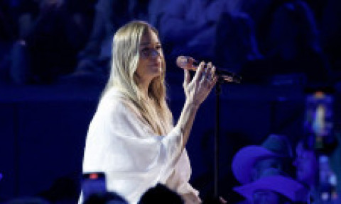 LeAnn Rimes, moment jenant pe scenă. Și-a pierdut dinții în mijlocul concertului și a fugit în culise