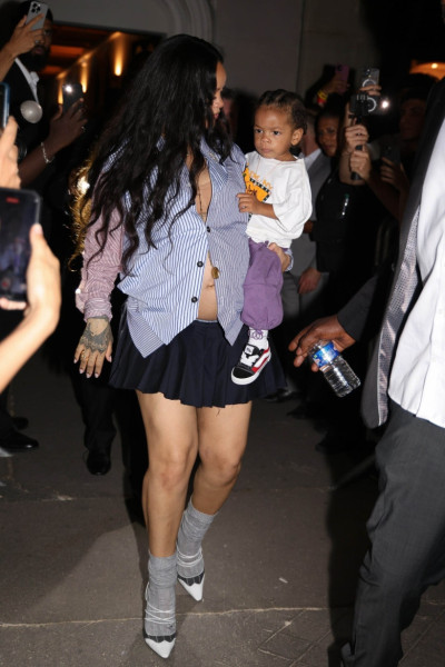 Rihanna si fiul ei, Riot