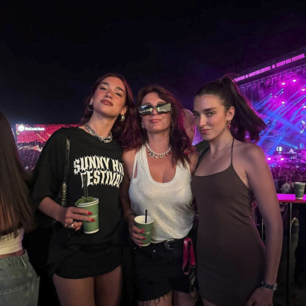 Dua Lipa, mama ei, sora ei