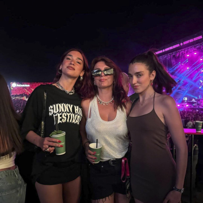 Dua Lipa, mama ei, sora ei