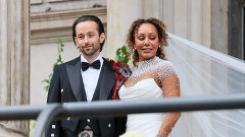 Mel B, fostă Spice Girls, s-a căsătorit pentru a treia oară. Soțul ei este cu 13 ani mai tânăr