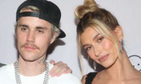 Justin Bieber a făcut scandal în momentul când Hailey se afla în sala de nașteri. Artistul s-a certat cu asistenta