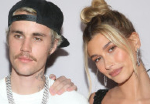 Justin Bieber, poză tandră și declarație de dragoste pentru Hailey: "Pentru totdeauna și mereu". Așa le "dă peste nas" cârcotașilor