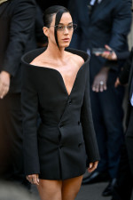 Katy Perry arriving at the Balenciaga show as part of Haute Couture Fashion Week in Paris, France on July, 9, 2025. Photo by Julien Reynaud/APS-Medias/ABACAPRESS.COM