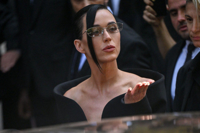 Katy Perry arriving at the Balenciaga show as part of Haute Couture Fashion Week in Paris, France on July, 9, 2025. Photo by Julien Reynaud/APS-Medias/ABACAPRESS.COM