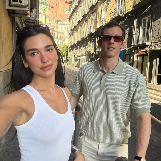 dua lipa si callum turner