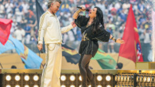 Robbie Williams și Laura Pausini, duet de senzație în faţa a zeci de mii de spectatori, pe MetLife Stadium din NY