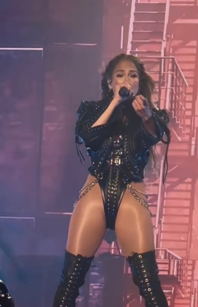 jennifer lopez (2)