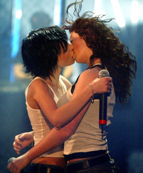 Fetele de la t.A.T.u (2)