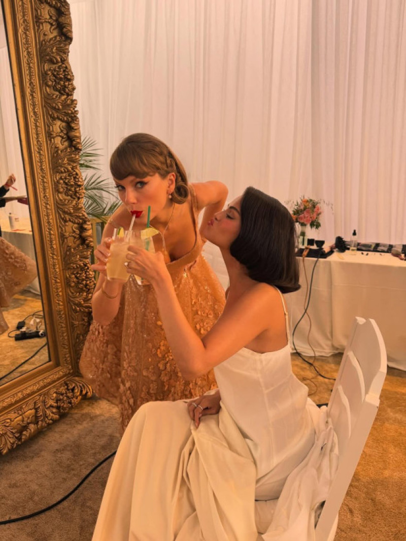 taylor swift si selena gomez (1)