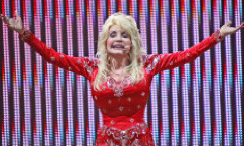 Sora lui Dolly Parton, mesaj alarmant despre starea de sănătate a celebrei cântărețe: „Are nevoie de rugăciunile voastre!”