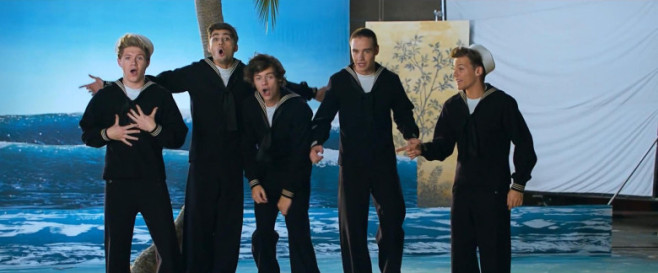 One Direction 'Kiss You' music video