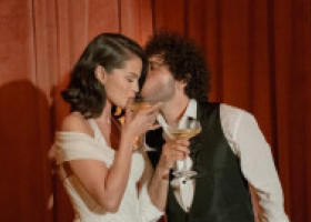 Noi imagini cu Selena Gomez de la nunta cu Benny Blanco. Cum a arătat petrecerea și câte rochii a avut artista