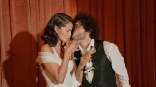 Noi imagini cu Selena Gomez de la nunta cu Benny Blanco. Cum a arătat petrecerea și câte rochii a avut artista