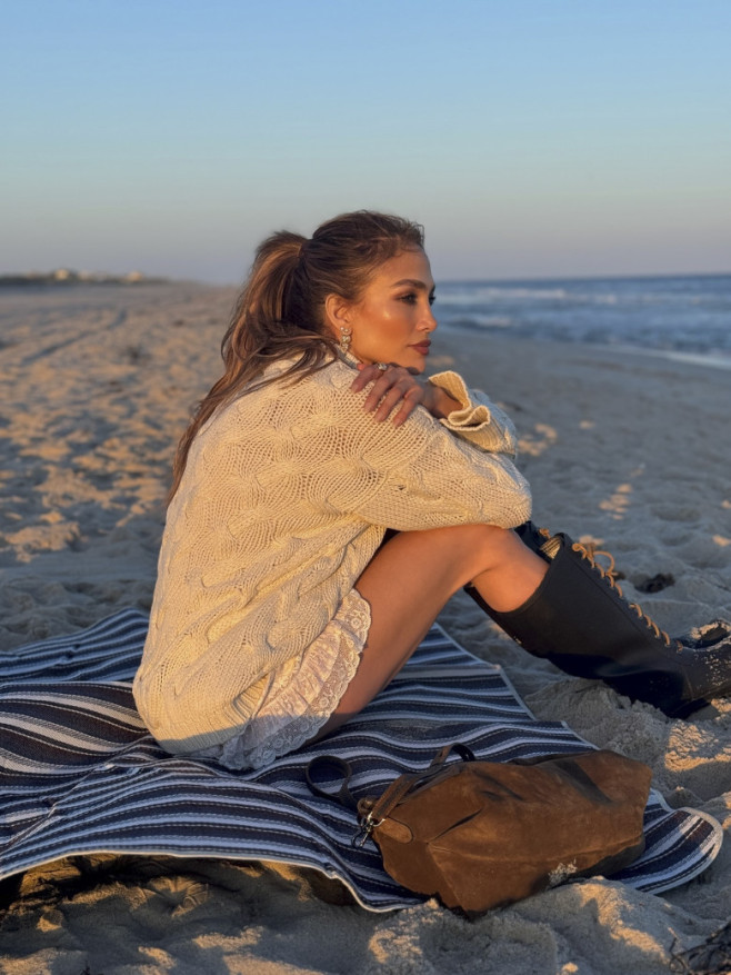 Jennifer Lopez on social media