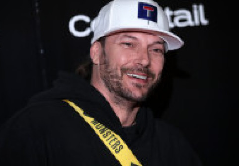 Britney Spears nu e singura care are probleme. Fostul ei soț, Kevin Federline, prins din urmă de datorii și dat în judecată de bancă