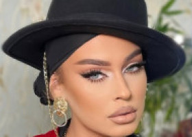 Misha, fosta soție a lui Connect-R, răvășitoare într-o ținută sclipitoare. Fanii, impresionați de frumusețea ei: „Absolut superbă”