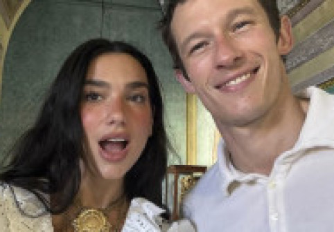 Callum Turner: Dua Lipa este „cea mai frumoasă femeie din lume”. Regula de la care cei doi nu se abat în relația lor