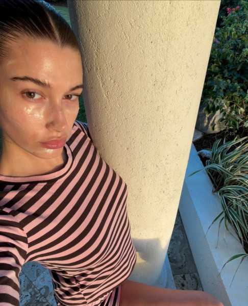 hailey bieber (12)