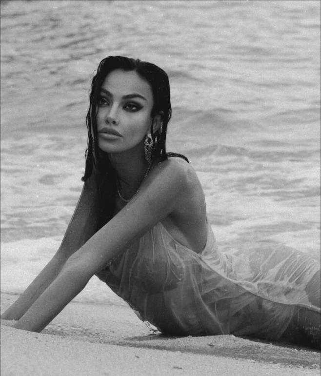 madalina ghenea (19)