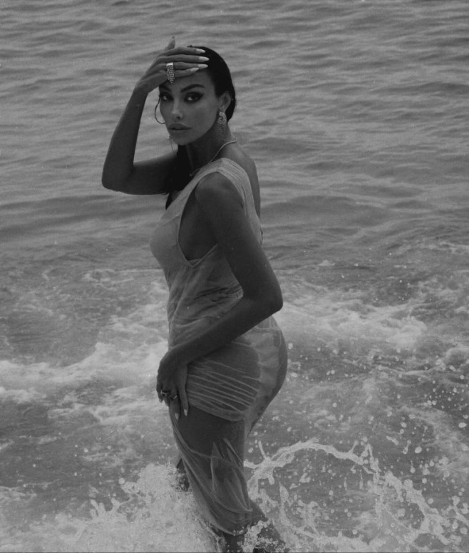 madalina ghenea (18)