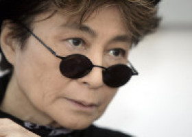 Unde este Yoko Ono acum. Viața artistei de 92 de ani, la șase decenii după ce l-a cunoscut pe John Lennon: "E foarte fericită"