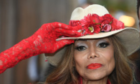 La Toya Jackson, mesaj îngrijorător pentru fani. Sora lui Michael Jackson a ajuns la doctor: „Sper ca totul să meargă bine”