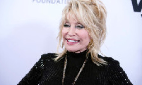 Dolly Parton, noi declarații după ce s-a confruntat cu probleme de sănătate: „Nu am timp să îmbătrânesc!”