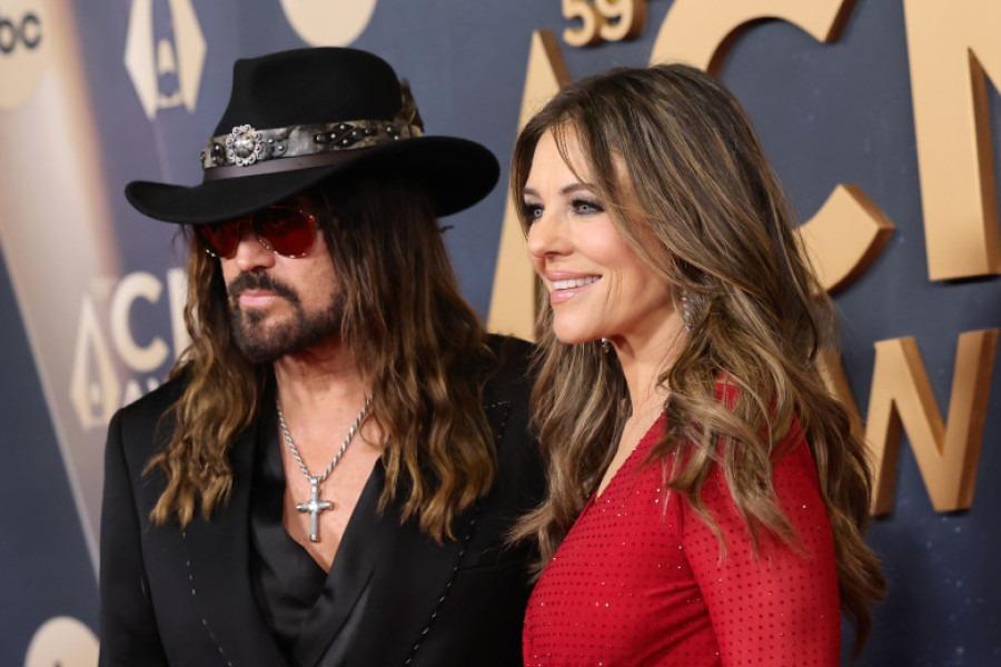The 59th Annual CMA Awards - Arrivals