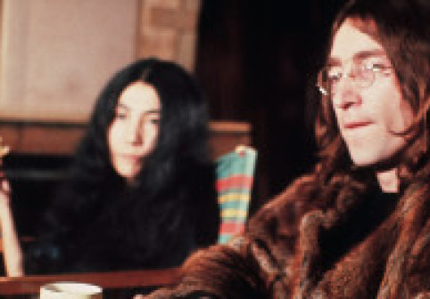 45 de ani de la moartea lui John Lennon. Cine a fost cu el în ultimele clipe și unde e azi asasinul lui: L-am ucis pentru că era faimos