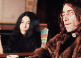 45 de ani de la moartea lui John Lennon. Cine a fost cu el în ultimele clipe și unde e azi asasinul lui: L-am ucis pentru că era faimos