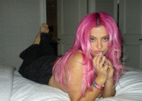 Bebe Rexha își caută iubit. Nu pune accent pe aspect, dar "trebuie să fie mai bogat sau la fel ca mine. Nu plătesc pentru bărbați"