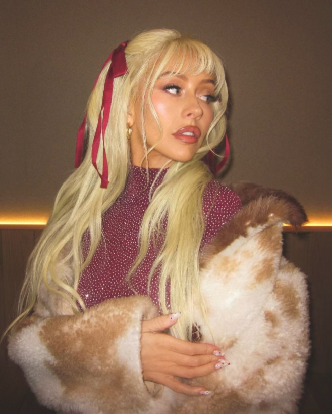 christina aguilera (2)