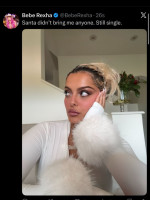 bebe rexha in salopeta alba (3)