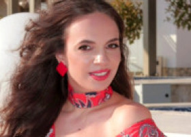Raluca de la Angels are cinci copii și doi sunt deja la liceu. Cât cheltuie la începerea școlii: "Unii au dorințe foarte scumpe"