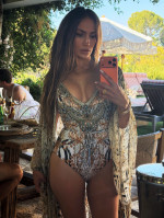 jlo (122)