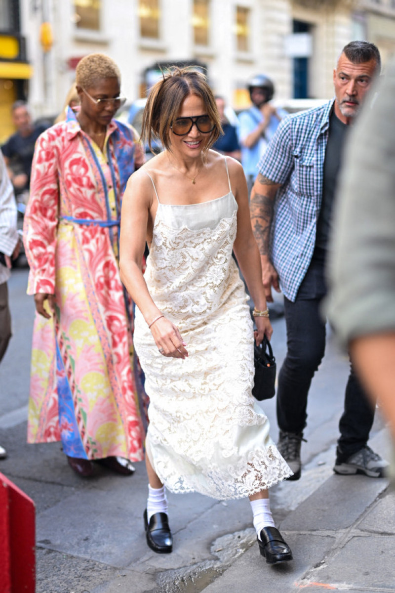 Jennifer Lopez la Paris Fashion Week / Profimedia
