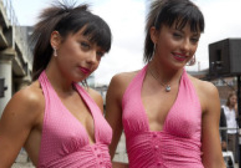 Cum arată azi, la 43 de ani, gemenele de la Cheeky Girls: "Sunteți exact la fel!". Au locuri de muncă obișnuite și relații stabile
