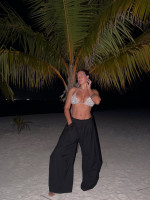 antonia in costum de baie (1)