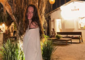 Raluka, distracție în costum de baie, în Brazilia, alături de iubit. Poza care a stârnit speculații privind relația lor